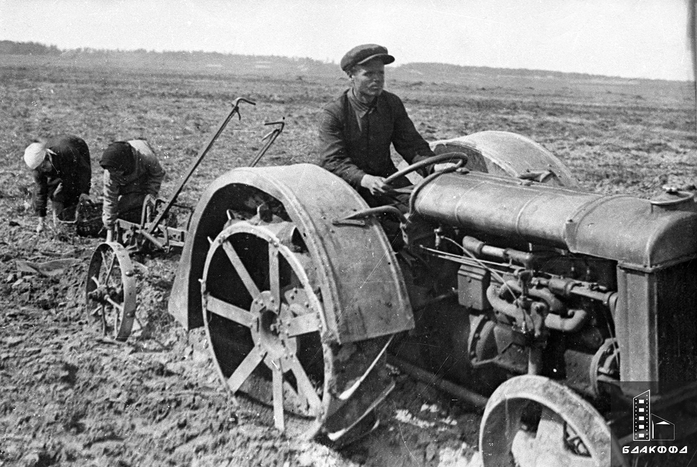 Mechanized potato planting in the Bobruisk area-стр. 0